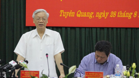 Visita secretario general del Partido antigua base revolucionaria